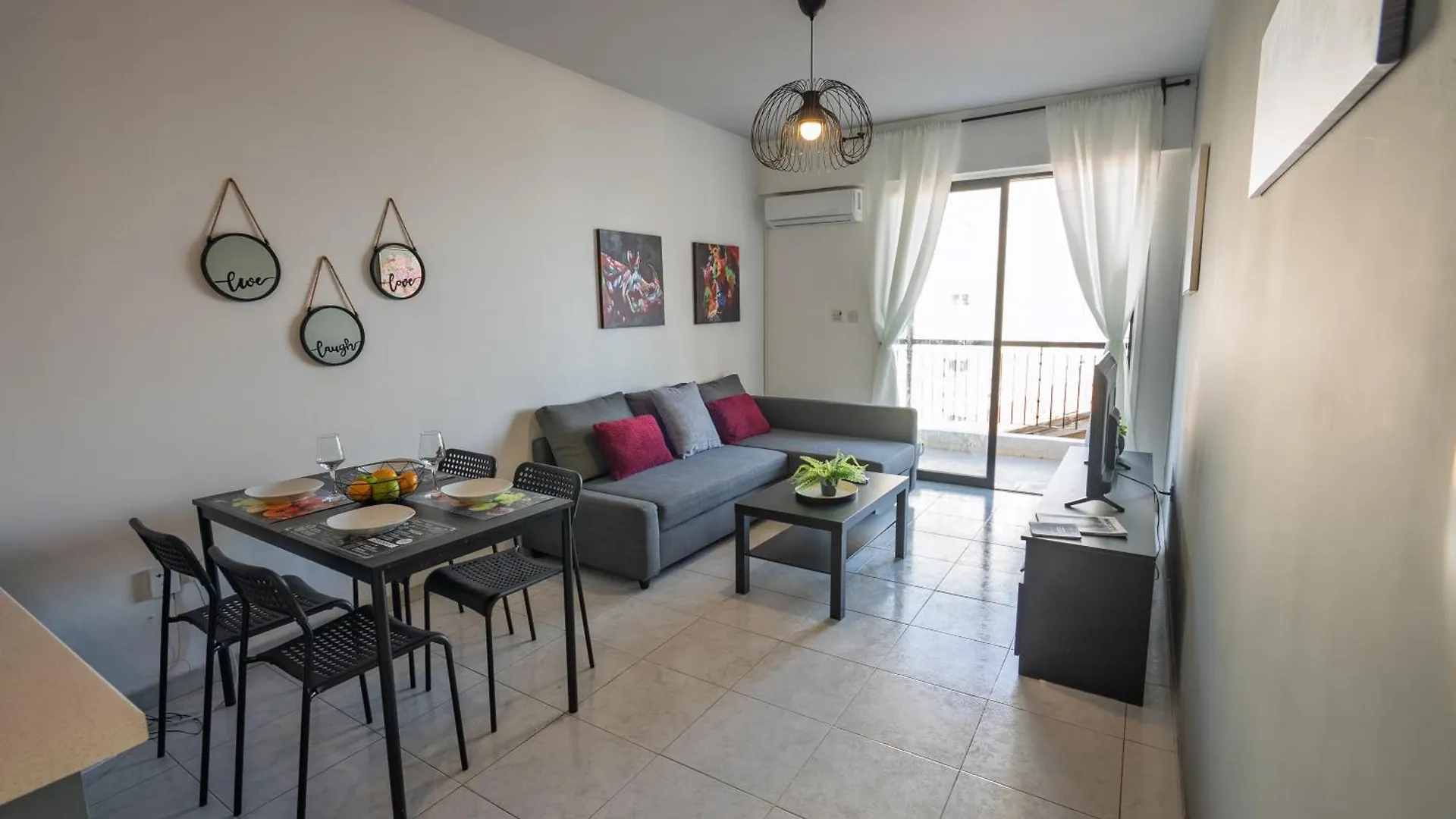 Seaview Anteia'S Central Finikoudes Apt In Larnaca 0*,  Kypr